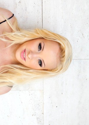 Asstraffic Lola Taylor Comprehensive Blonde Sexcam
