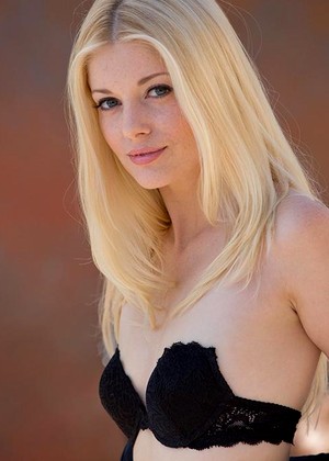 Babesnetwork Charlotte Stokely Surfing Spreading Mag