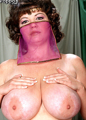 Bigboobbundle Diane Poppos Sapphire Mature Xnxxcom