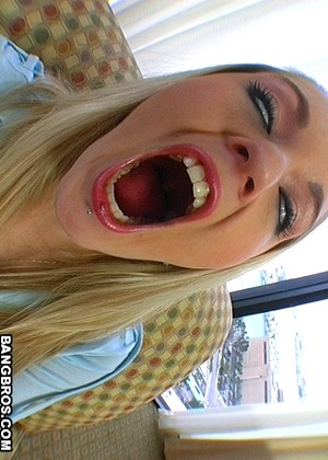 Bigmouthfuls Model pics