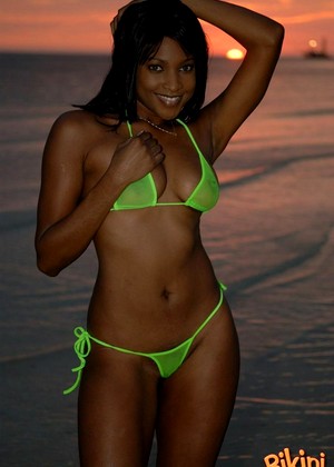Bikinidream Bikinidream Model Cutey Beach Nudevista