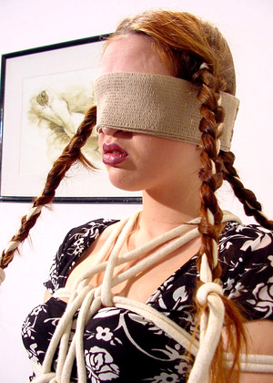 Bondagettes Bondagettes Model Real Blindfolded Mobi Gallery