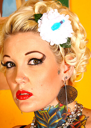 candymonroe Shorty Mac pics