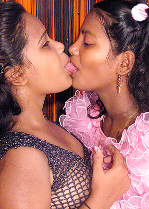 Cumfilledindiangirls Cumfilledindiangirls Model Brazzerscom Lesbian Pornpicshunter
