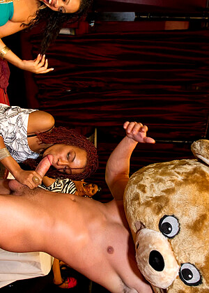 Dancingbear Dancingbear Model Chanell Ass Boobs Photo