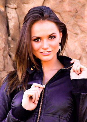 Definebabe Tori Black Sexy Brunette Wifi Porn