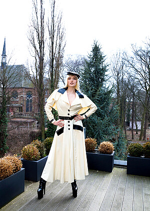 Dutchdame Model jpg 11