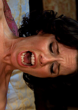 Veronica Avluv pics