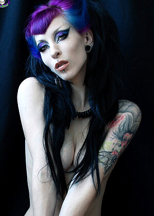 gothicsluts Razor Candi pics