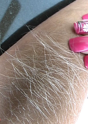 Hairyarms Lori Anderson Juicy Close Up Country