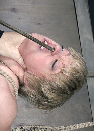 hardtied Dee Williams pics