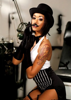 Skin Diamond pics