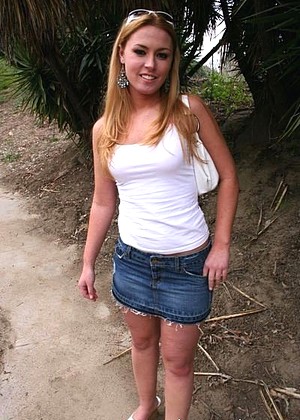 Ispycameltoe Model jpg 12