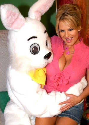 kellymadison Easter Bunny pics