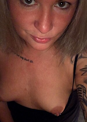 Kinky Hotwife pics