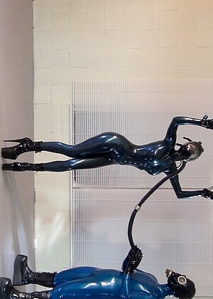 Kinkyrubberworld Latex Lara Foto2 Fetish Fuq