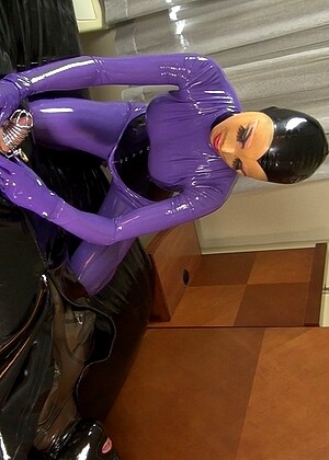 Kinkyrubberworld Latex Lara Pakai Fetish Sex Geleris