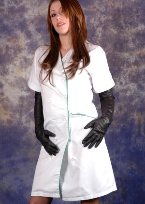 Ladiesinleathergloves Model jpg 2