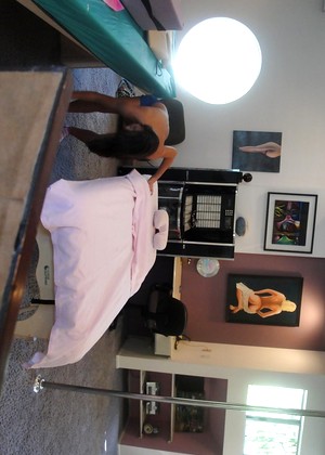 massagecreep Lizz Tayler pics