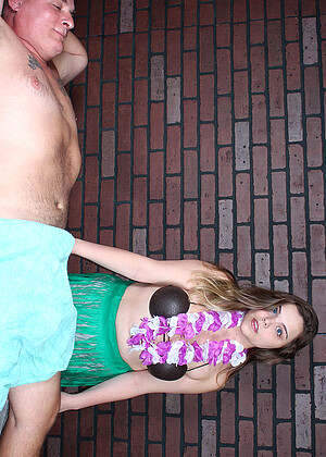 Meanmassage Cloe Palmer Laetitia Bikini Fotohot Memek