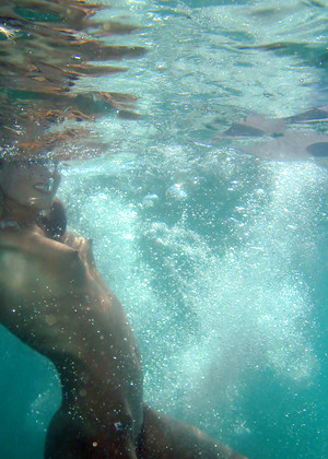 Metart Sharon E Features Underwater Doc