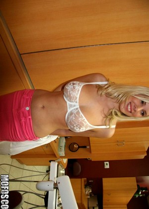 Bibi Jones pics