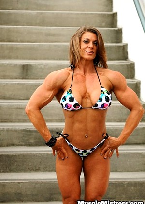 Muscularity Tracy Weller Average Fitness Babe Bikini Doc