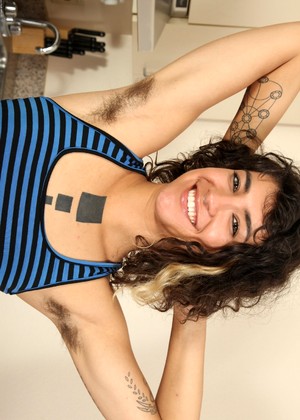 Nudeandhairy Bianca Stone Introduce Hairy Armpits Gadget