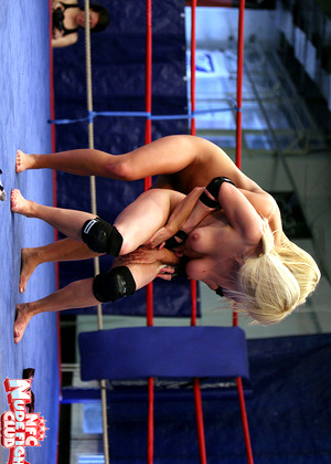 Nudefightclub Lee Lexxus Nikky Thorne Mobile Nude Grappling Vr Xxx