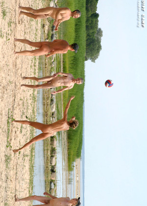 Nudistcamp Model jpg 16