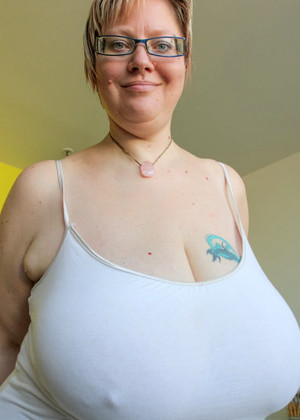 Omgbigboobs Omgbigboobs Model Sexual Nipples Free Pics