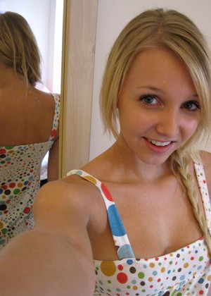 Petitelover Elle Pregnant Blonde Gal