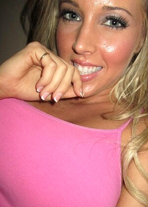 Samantha Saint pics