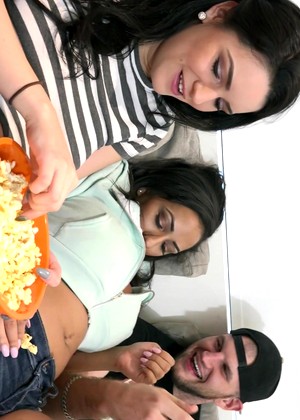 Realslutparty Kacey Quinn Priya Price Midnight Blowjob Vrxxx