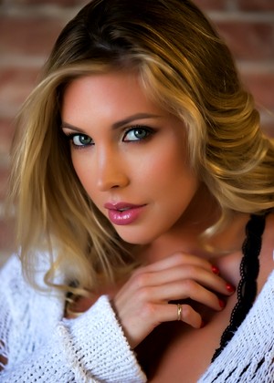 Samantha Saint pics