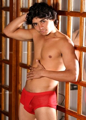 Sexyguacho Model jpg 10