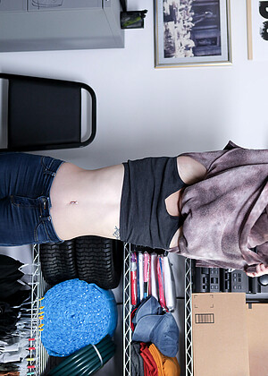 shoplyfter Val Steele pics