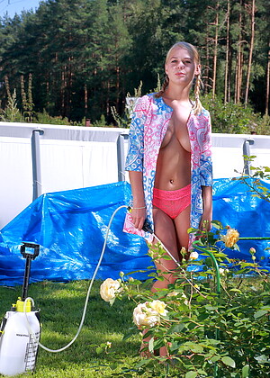 Stunning18 Darina N Teenz Naked Outdoors Xxxphotos