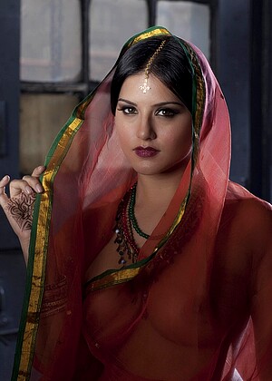 Sunny Leone pics