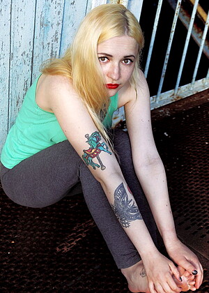 thelifeerotic Shirley Manson pics