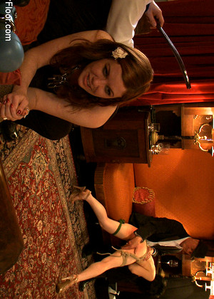 Theupperfloor Annabelle Lee Lilla Katt Nerine Mechanique Nicki Blue Maestro Stefanos Charming Live Domination Porngram