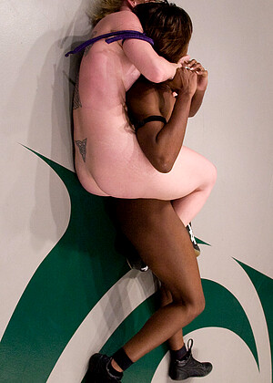 Ultimatesurrender Dee Williams Safari Seximages Ebony Sexgangsters