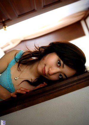 Momo Yoshizawa jpg 9