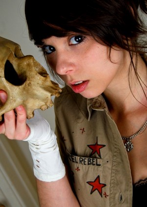 Ariel Rebel jpg 5