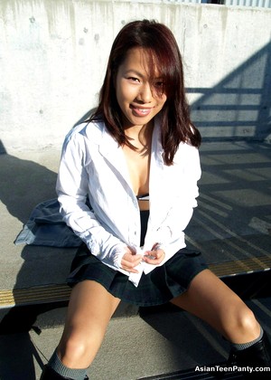 Asianteenpanty Model pics