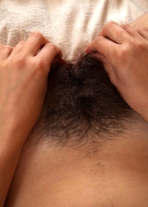 Atknaturalandhairy Model jpg 15