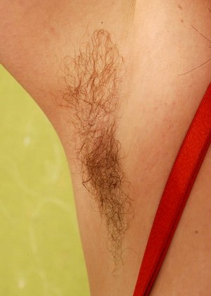 Atknaturalandhairy Model jpg 11