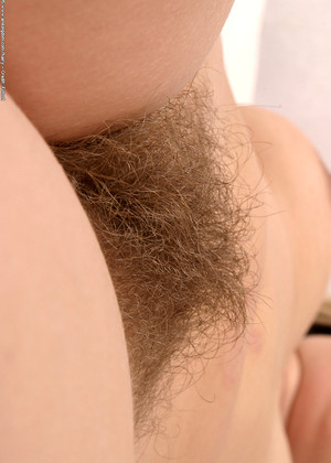 Atknaturalandhairy Model jpg 7