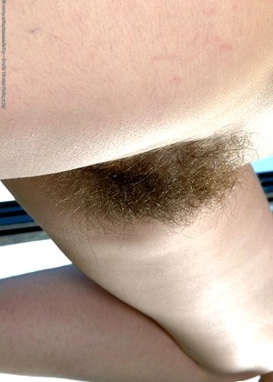 Atknaturalandhairy Model jpg 1