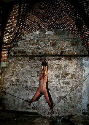 bdsmprison Mirela pics